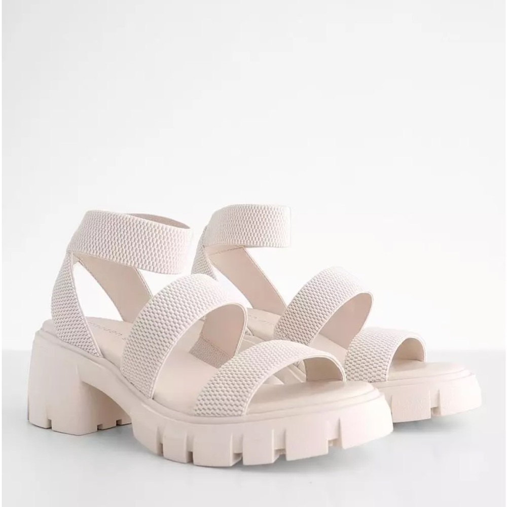Buckle Textured Cream Chunky Sandals